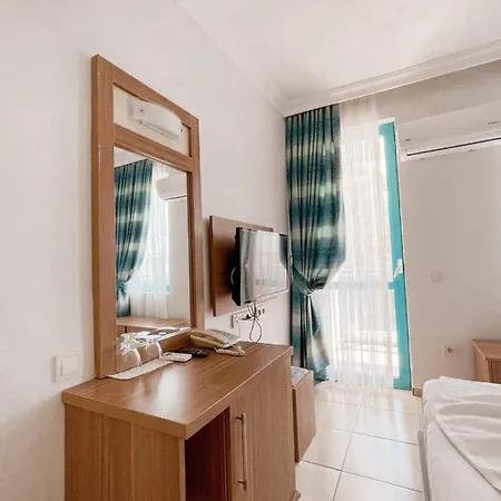 Hotel Wonder Life Side