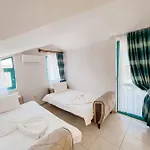 Hotel Wonder Life *